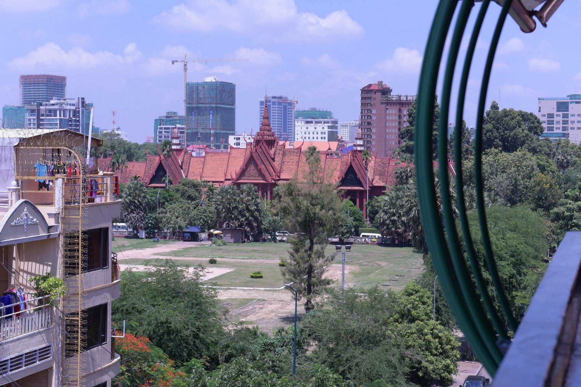 Panorama Mekong Hostel พนมเปญ ภายนอก รูปภาพ